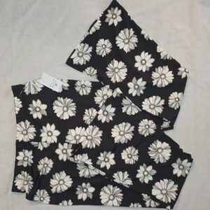 Billabong Pants XS Flare Leggings Black White Daisy Stretch  Boho Hang Loose New
